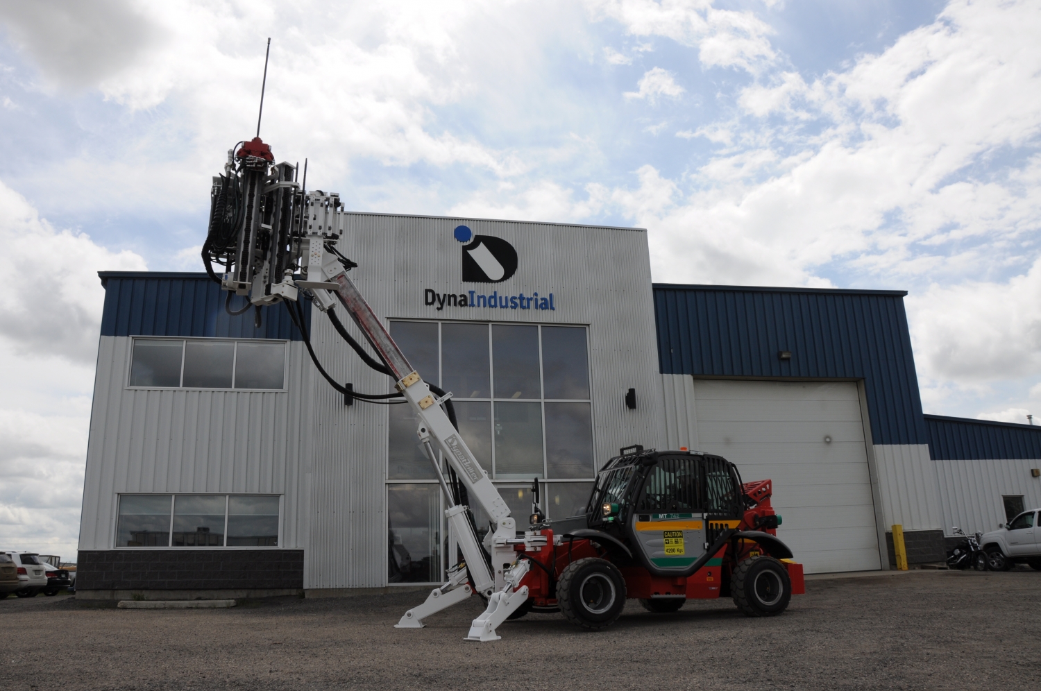 A Roof Bolter with Optimal Versatility